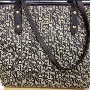BNWT Coach handbag